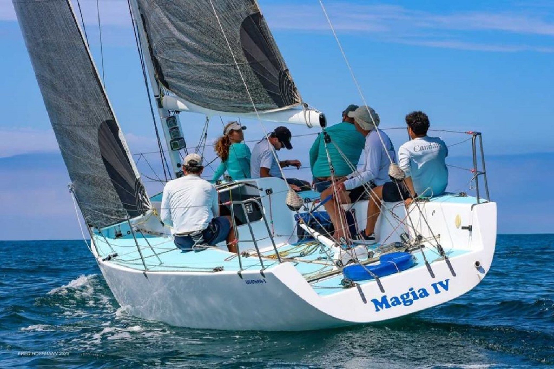 Com a presenÃ§a de Torben Grael e grandes nomes da vela, Iate Clube ArmaÃ§Ã£o dos BÃºzios sedia Sailing Week atÃ© dia 20 de abril.