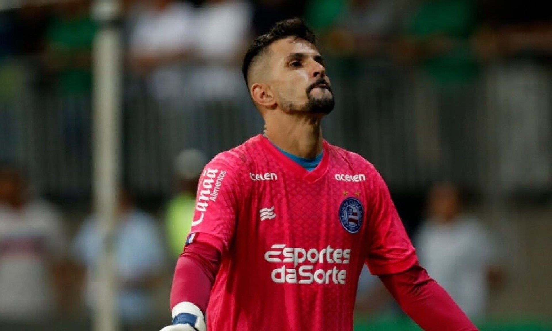 Troca de goleiros fez parte do primeiro tempo que teve pênalti defendido e gol nos acréscimos.