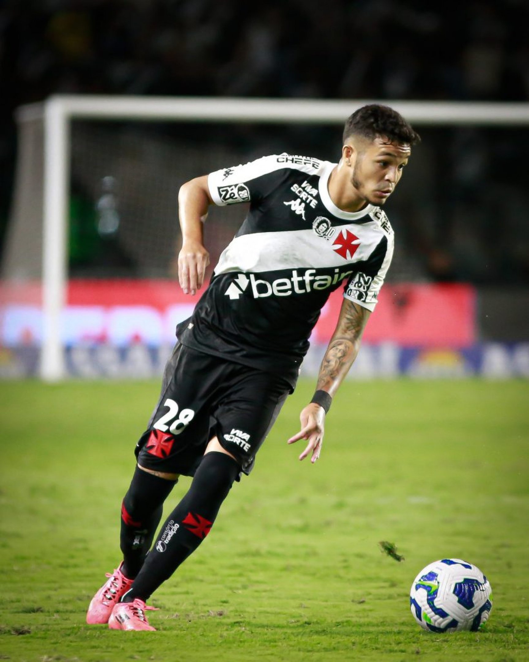 Cruzmaltino entra em campo neste sábado (19) para o clássico contra o Rubro-Negro pela 5ª rodada do Brasileirão. A bola rola às 18h30 no Maracanã.