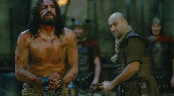 O longa de Mel Gibson retrata com crueza e intensidade o sofrimento de Cristo até a crucificação