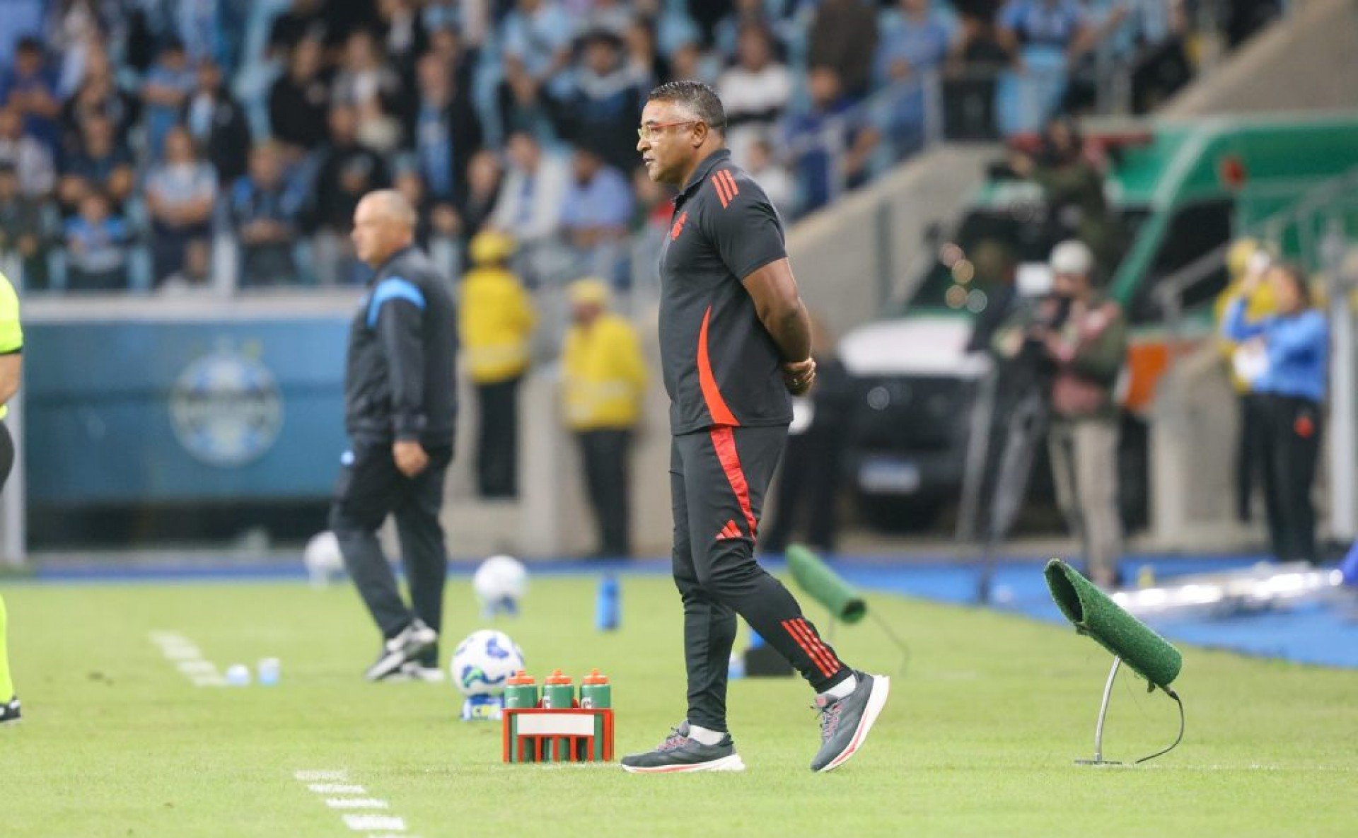 Treinador concedeu entrevista coletiva após o empate Colorado no Gre-Nal 447, que aconteceu neste sábado (19), na Arena, pelo Brasileirão.