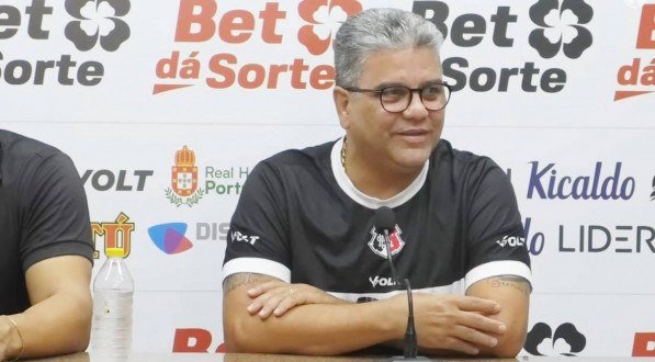 Marcelo Cabo, técnico do Santa Cruz, em entrevista coletiva