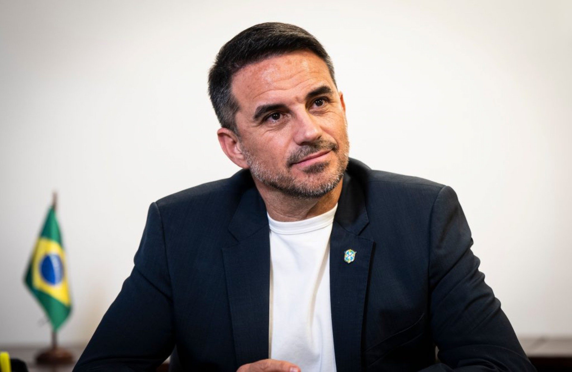 Rodrigo Caetano aponta definição do profissional que irá assumir o cargo até o dia 17 de maio