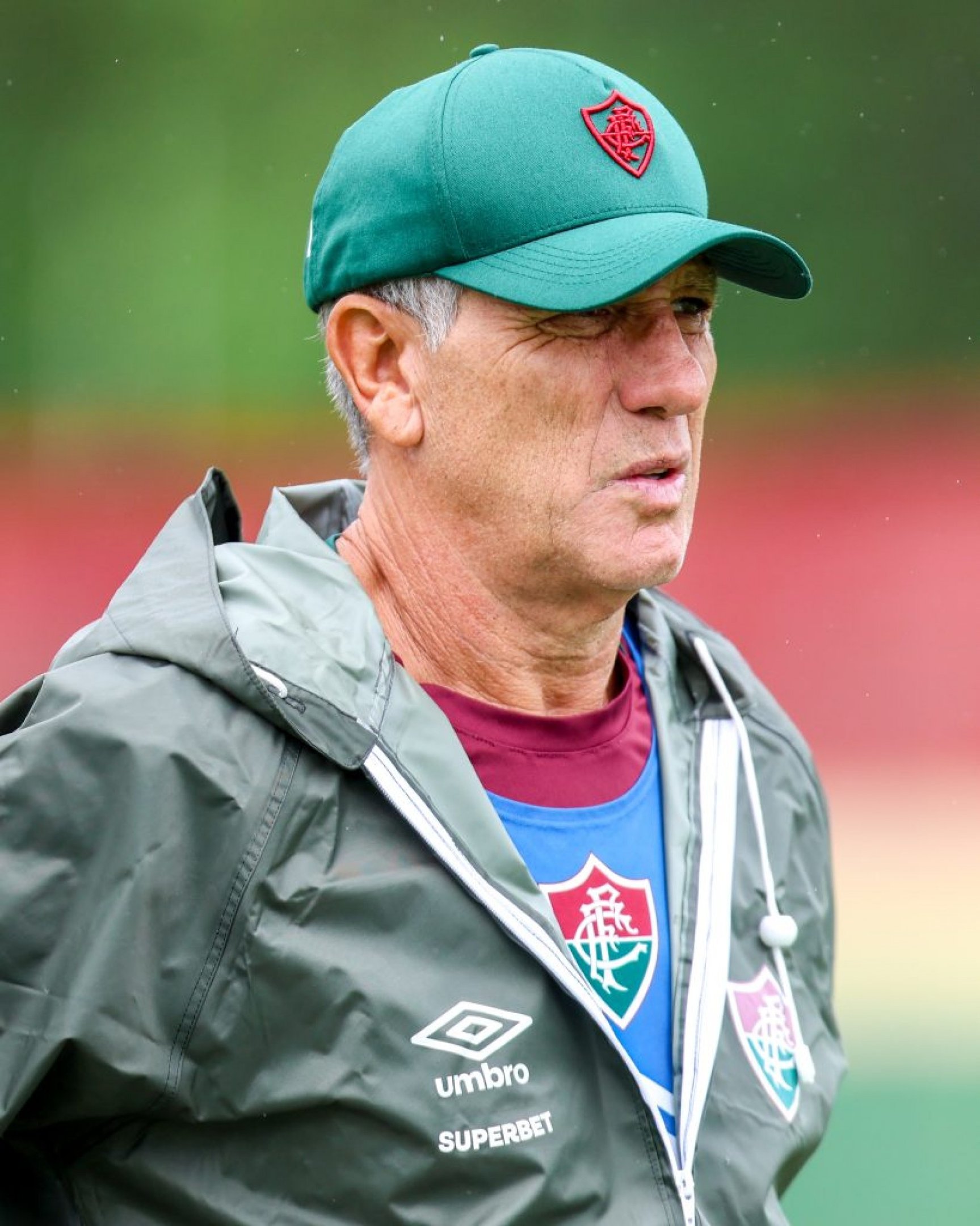 Além do treinador, os titulares na partida contra o Vitória também ficarão no Rio de Janeiro para iniciar preparação para o clássico contra o Botafogo