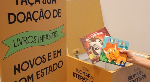 Campanha arrecada livros no Festival RioMar de Literatura para doação para crianças do Sertão pernambucano