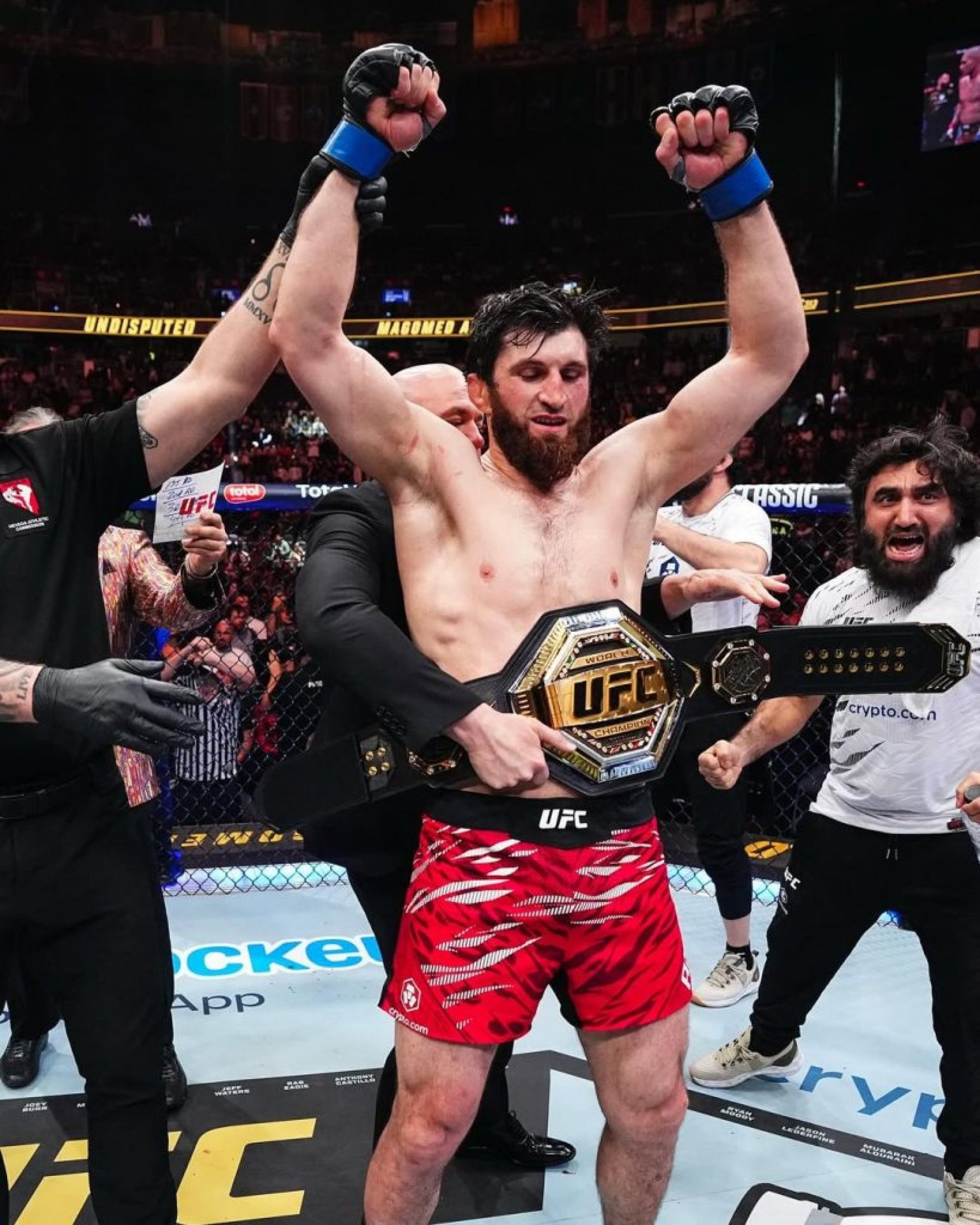Assim que Magomed Ankalaev venceu Alex Poatan no UFC 313, o clamor por uma revanche se tornou claro até mesmo para o campeão,