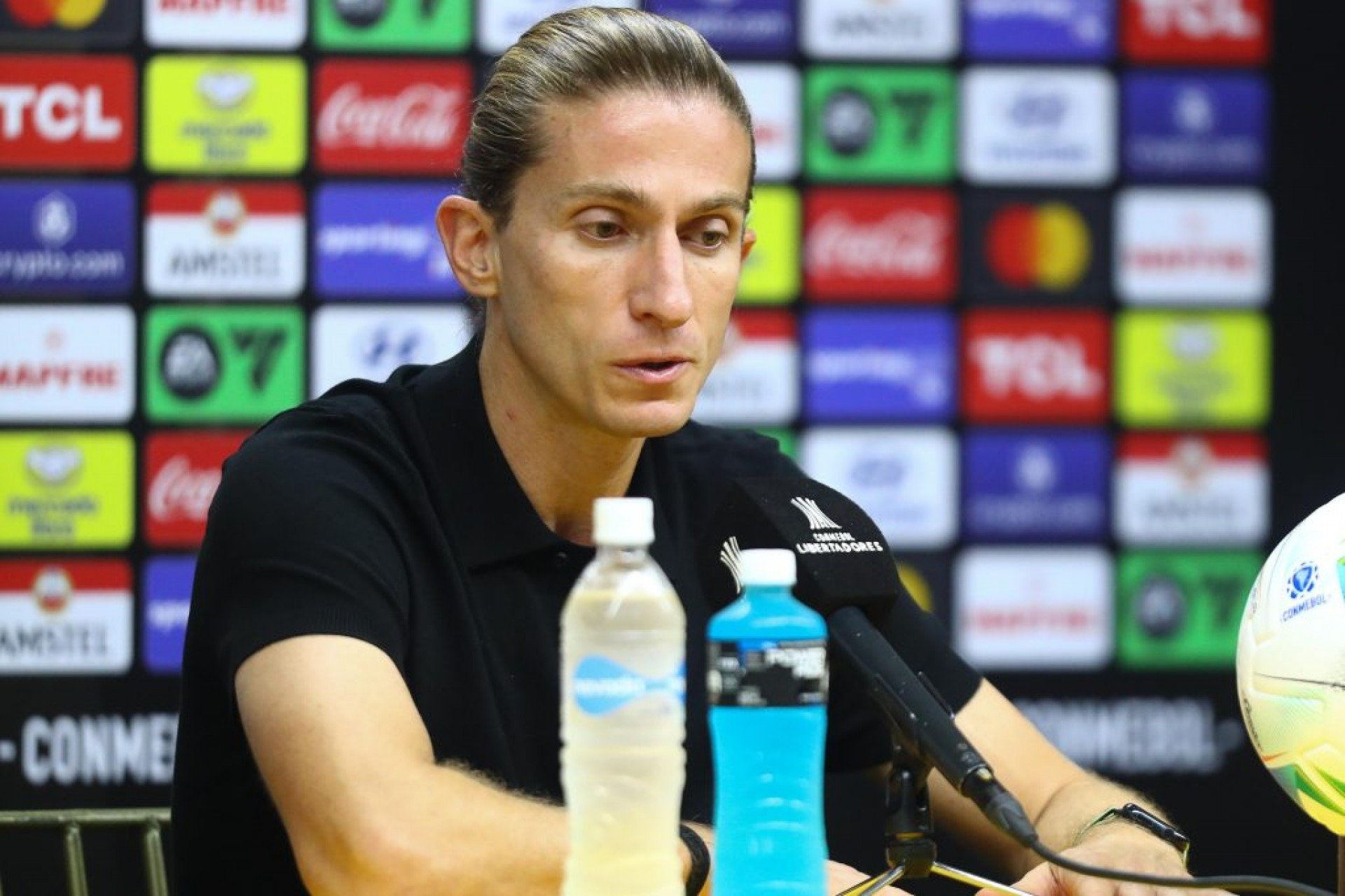 Filipe Luís ficou satisfeito com o empate.