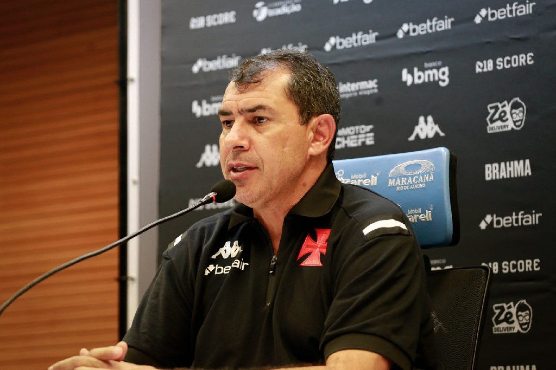 Em coletiva após a partida, Carille apontou que o Vasco foi bem na primeira etapa, atuando no campo de ataque e criando oportunidades, mas caiu de produção na volta do intervalo