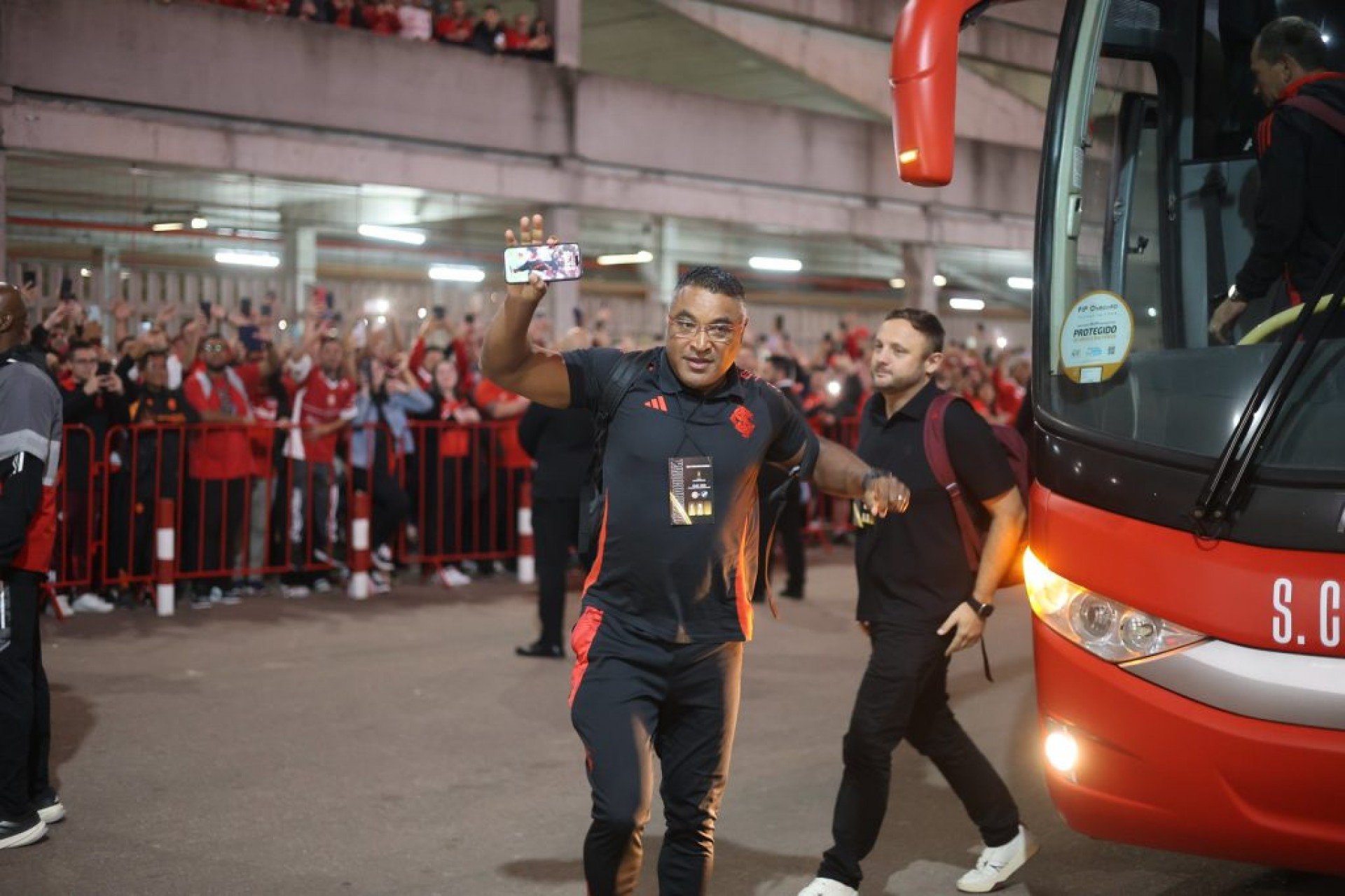 Inter tomou dois gols e dez minutos de partida diante do Nacional-URU, tomou o terceiro, mas teve poder de reação para buscar o empate pela Libertadores.