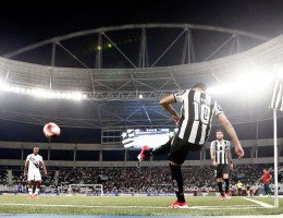 Botafogo x Ceará: onde assistir ao vivo, horário e escalações