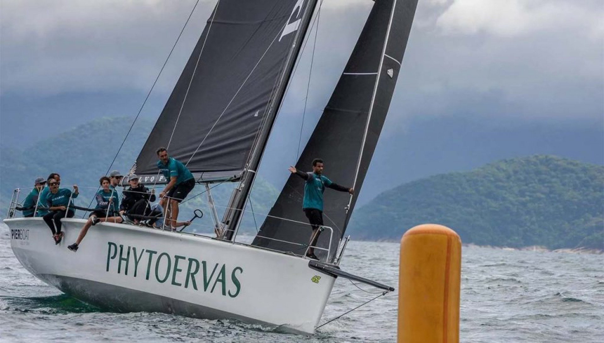 Ubatuba Sailing Festival teve quatro dias de disputas marcadas por instabilidade climática e regatas técnicas.