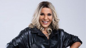 O show de Jurema traz um repertório dedicado ao pagode, mesclando clássicos do gênero com releituras contemporâneas