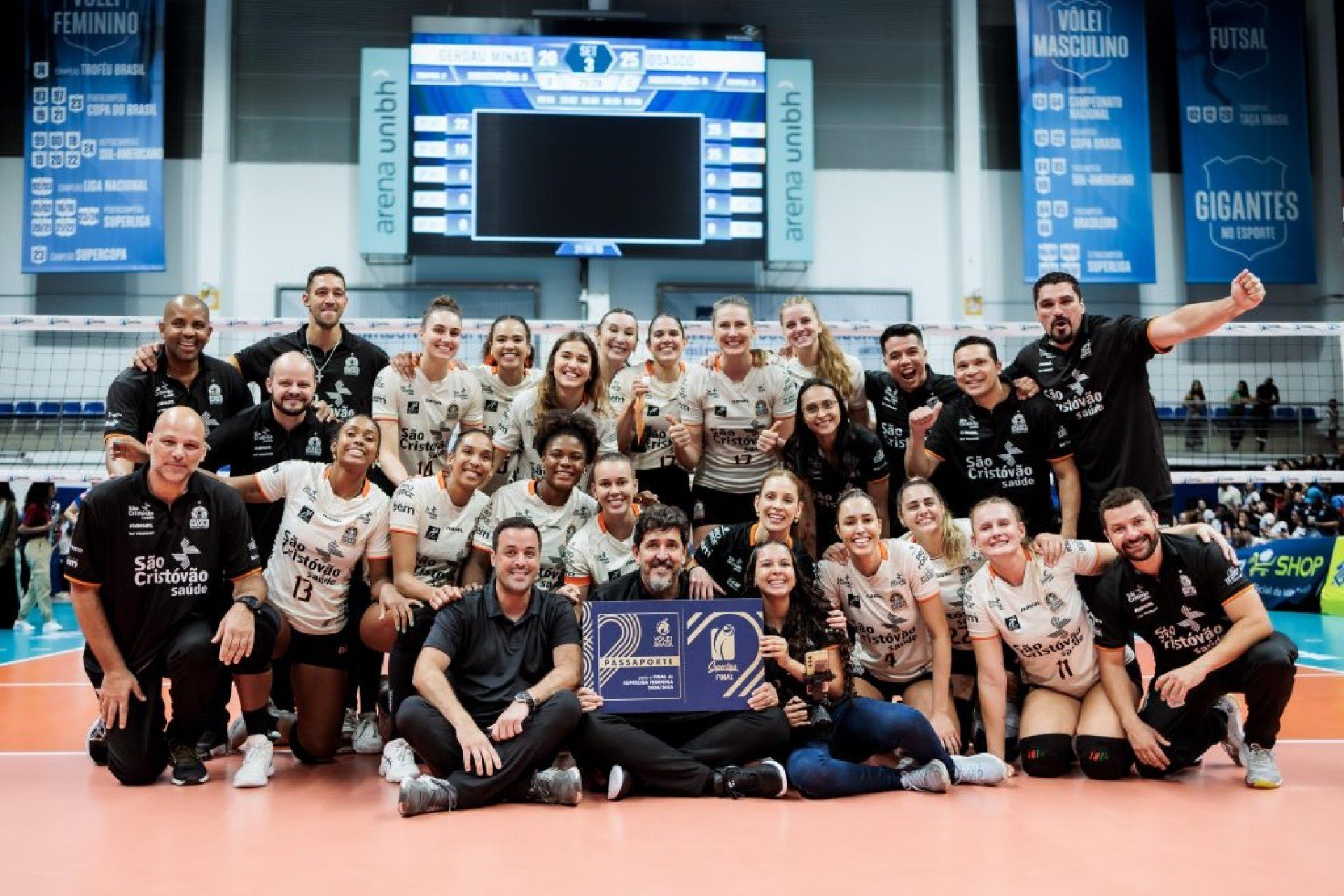 Osasco São Cristóvão Saúde vence Gerdau Minas e vai fazer final da Superliga feminina de vôlei contra o Sesi Bauru no próximo dia 01 de maio