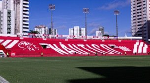 Imagem da arquibancada central do estádio dos Aflitos