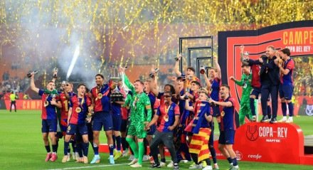 O Barcelona bateu o Real Madrid na prorrogação e venceu a Copa do Rei.