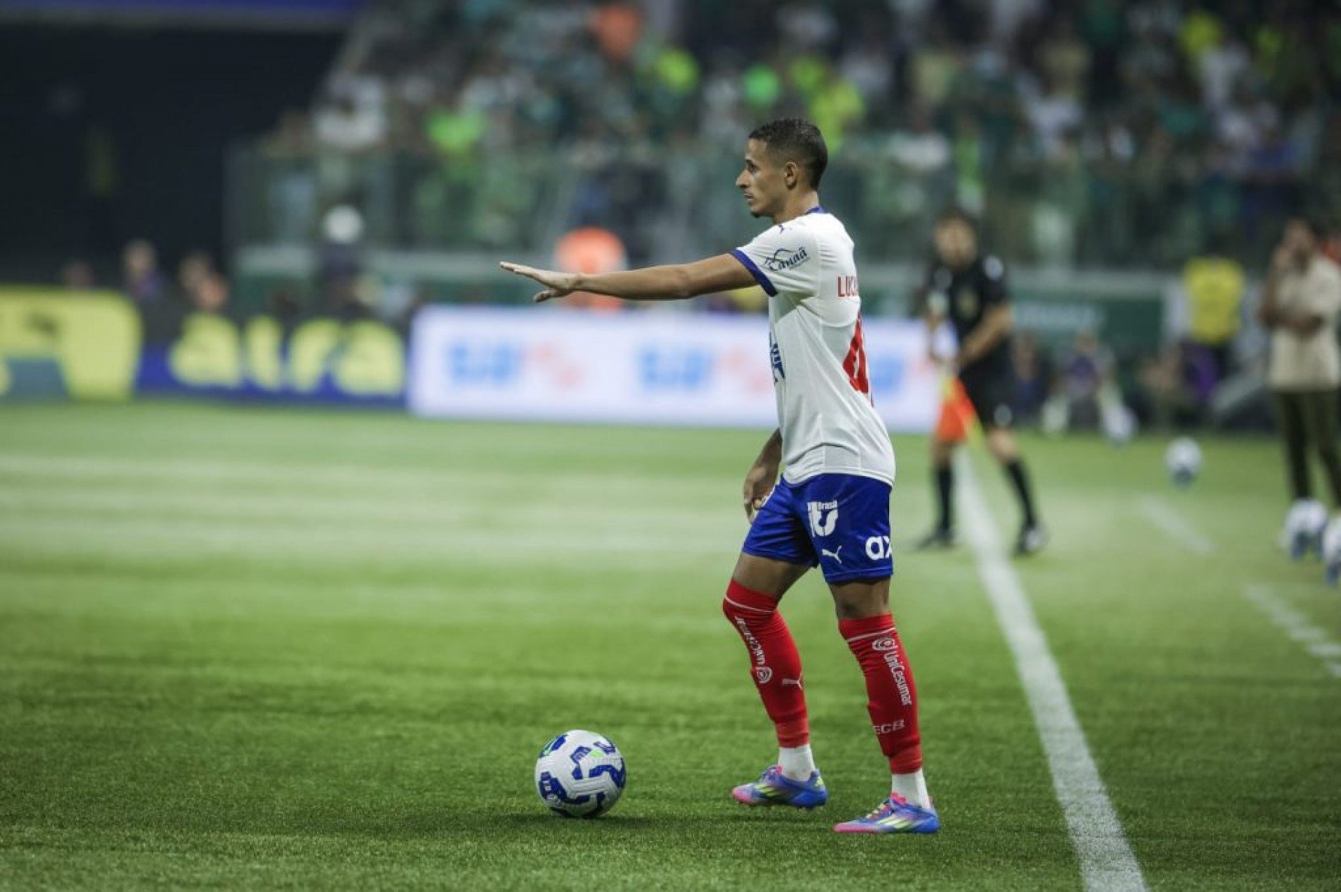 O Bahia venceu o Palmeiras por 1x0, pela 6ª rodada do Brasileirão, disputada no Allianz Parque, em São Paulo, na noite deste domingo (27).