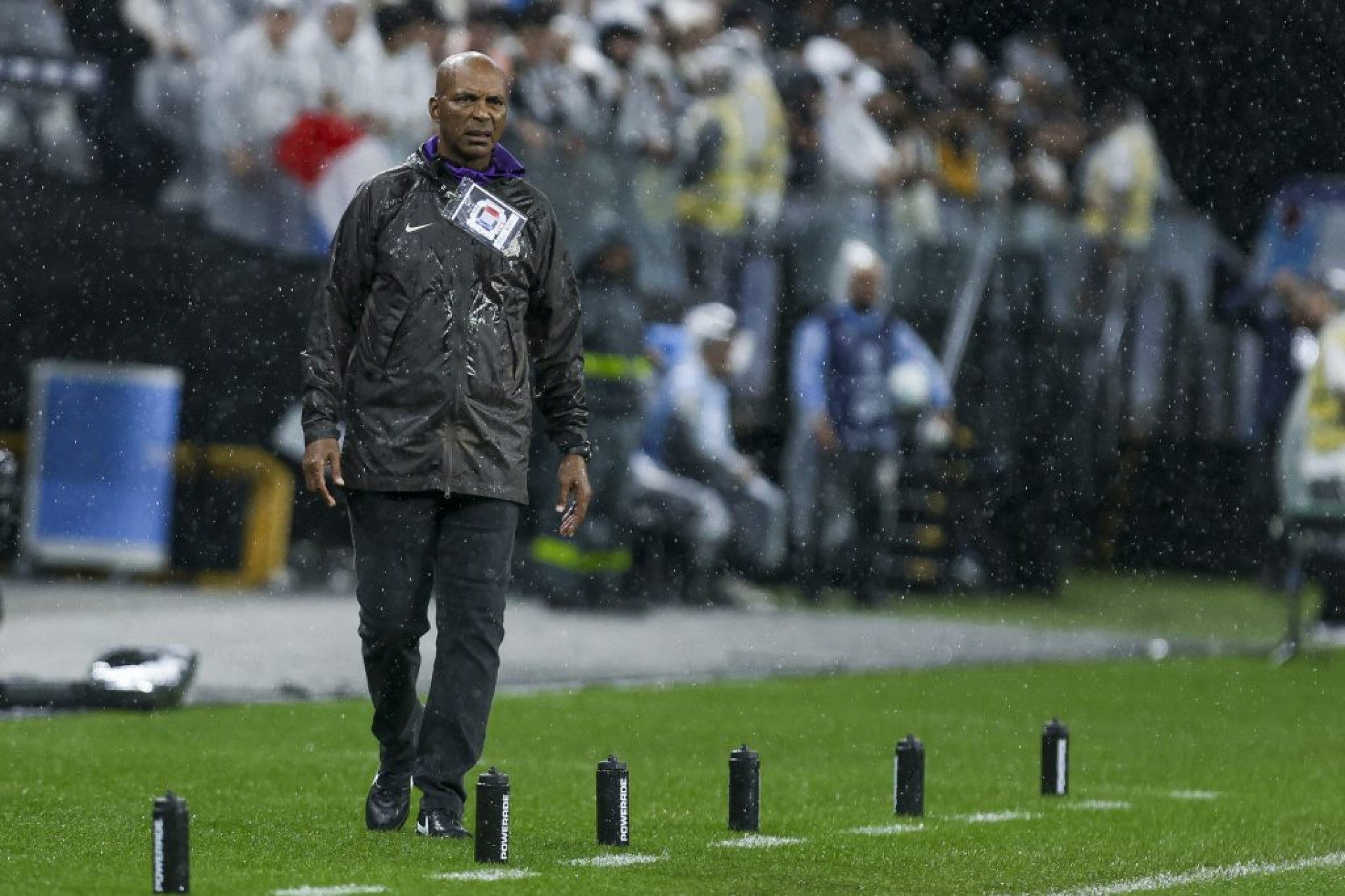 Orlando Ribeiro, treinador interino do Corinthians, destacou o primeiro tempo ruim e diz que queria ter entregue o Corinthians melhor para Dorival Jr.