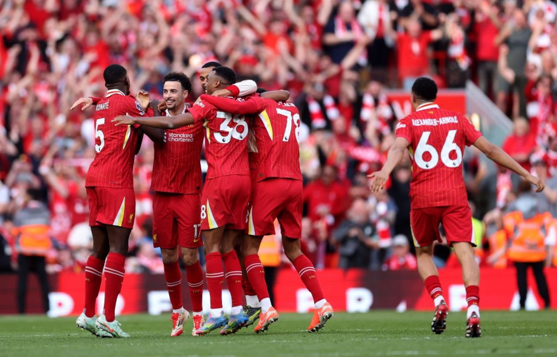 Liverpool vence e se sagra campeão da Premier League de 2024/2025