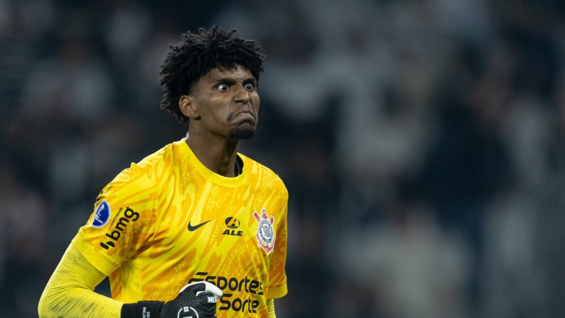 Corinthians e Flamengo se enfrentam pelo Brasileirão.
