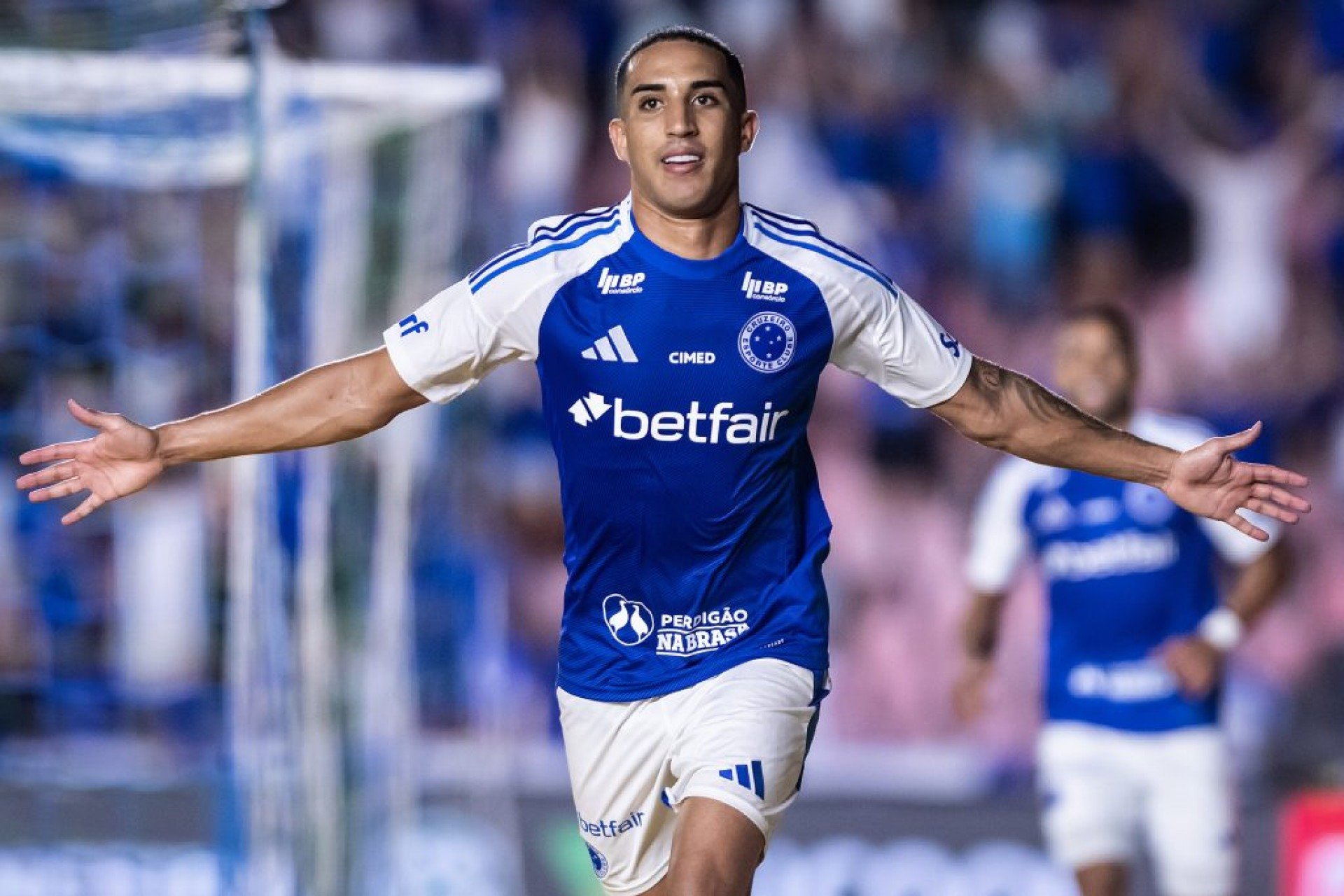 Raposa venceu por 1x0, com gol de Christian