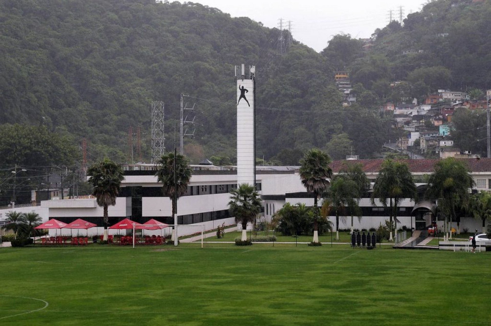 Torcedores cobram mal momento da equipe no Brasileirão.