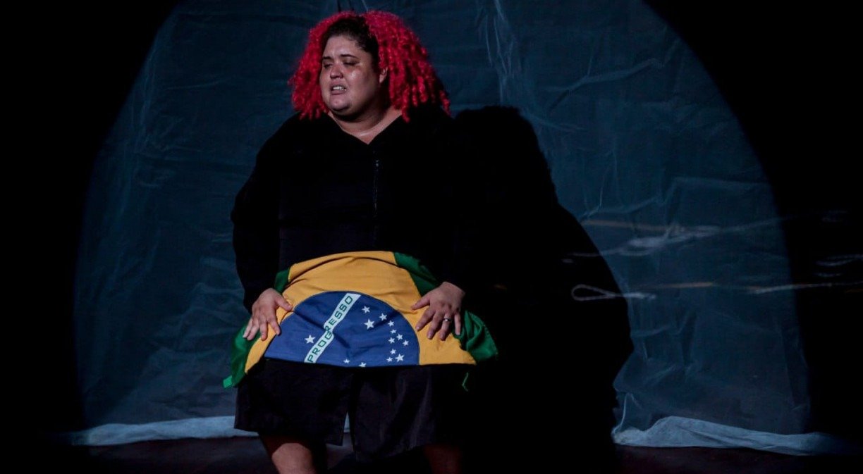 Espetáculo Retratos de Chumbo retorna ao palco do Teatro Apolo Espetáculo Retratos de Chumbo retorna ao palco do Teatro Apolo