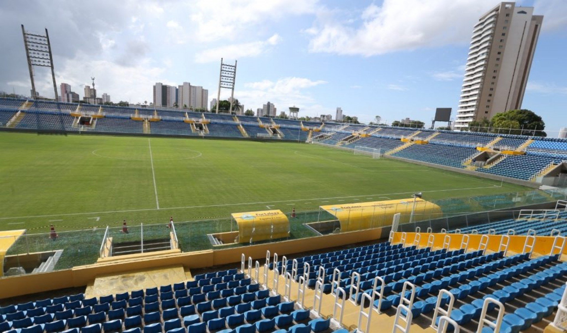 Mudança aconteceu por conta da determinação do Governo do Estado do Ceará, que determina prazo mínimo de 66 horas entre jogos no Castelão.