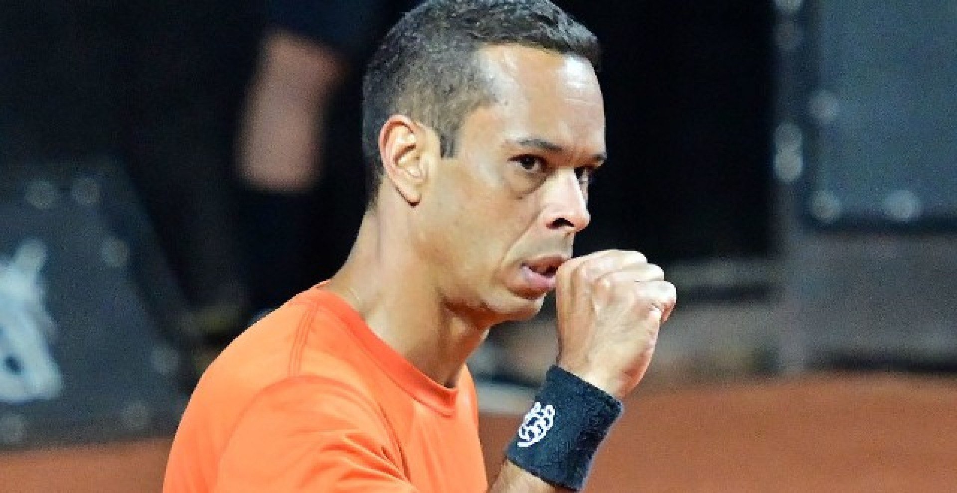 Brasileiros avançaram no torneio challenger com premiação de US$ 60 mil jogado na Leopoldina Juvenil