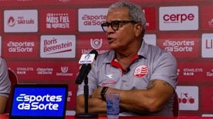 Hélio dos Anjos em entrevista coletiva pelo Náutico