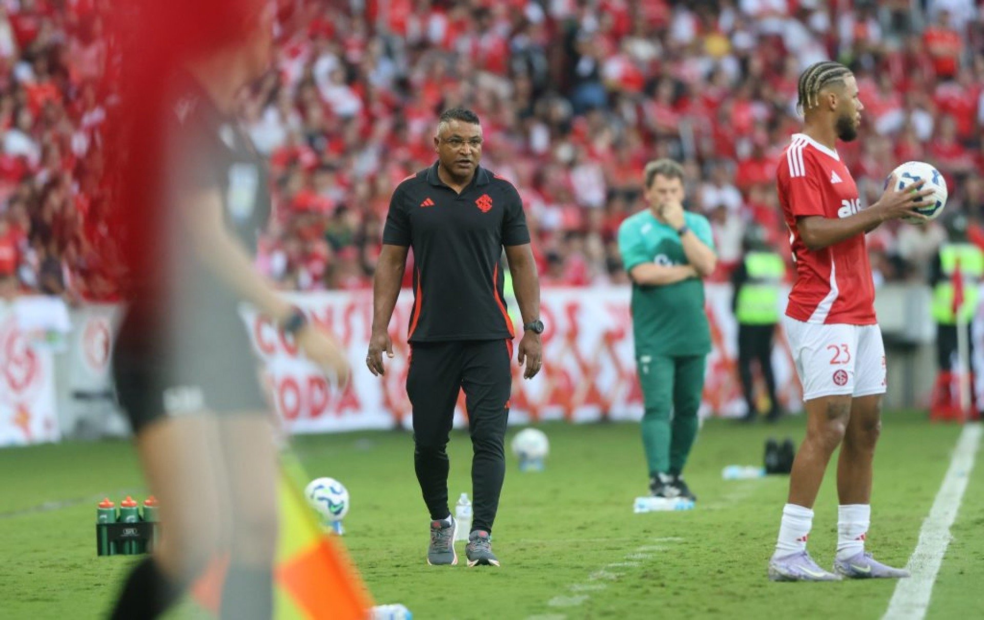 Em coletiva de imprensa, técnico falou sobre a vitória que garantiu a vantagem ao Colorado