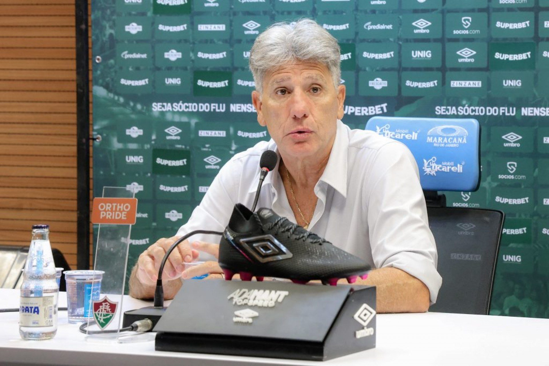 O treinador também comentou sobre a nova realidade do futebol brasileiro e a dificuldade de decidir jogos com mais facilidade, citando uma fala recente de Mano Menezes