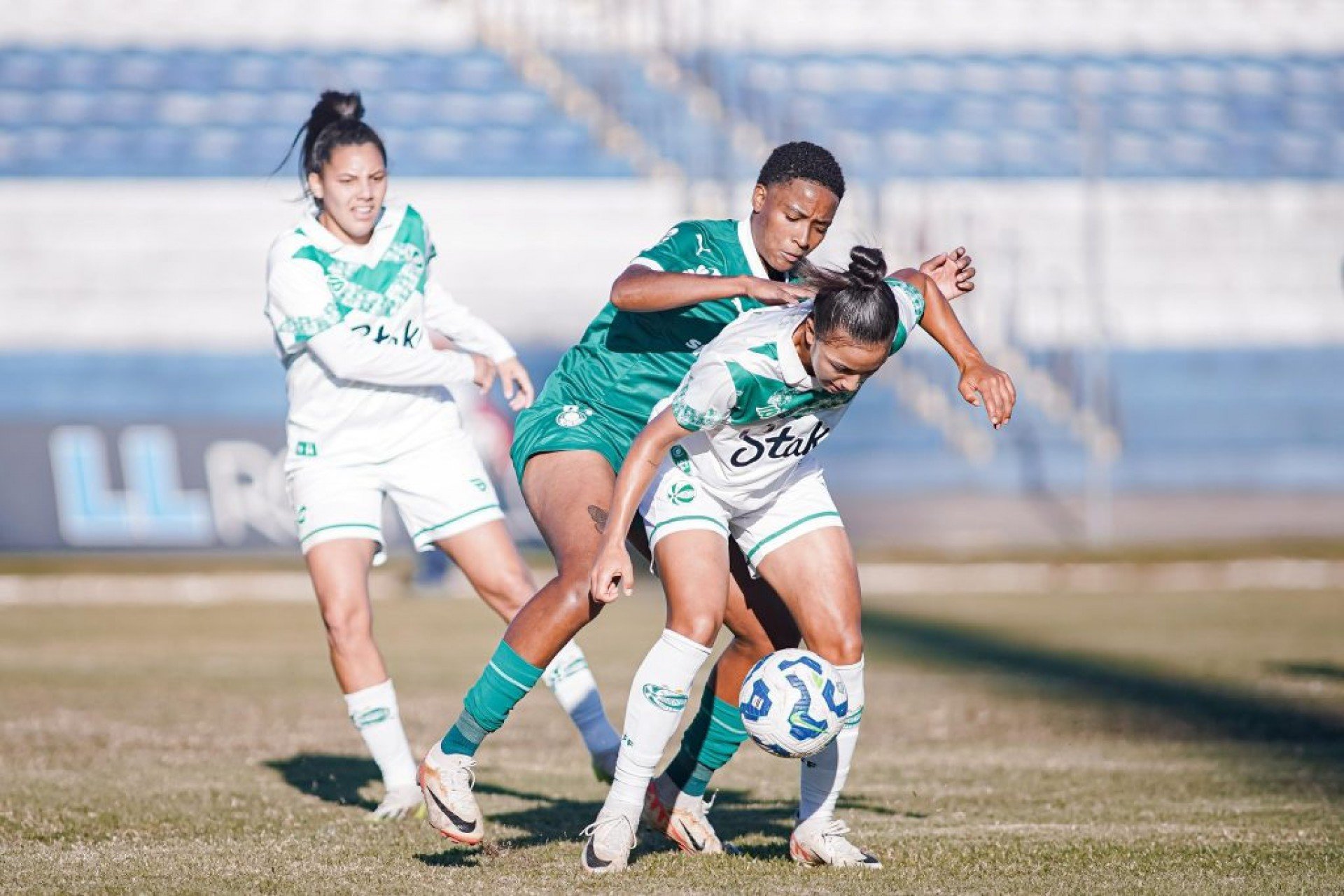 Com hat-trick de Amanda Gutierres e um gol de Stefanie, as Palestrinas derrotaram as Gurias Jaconeras por 4 a 0