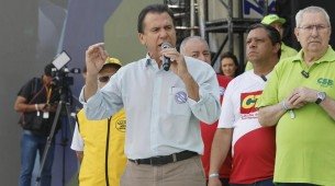 Ministro do Trabalho e Emprego, Luiz Marinho, durante ato do 1º de Maio