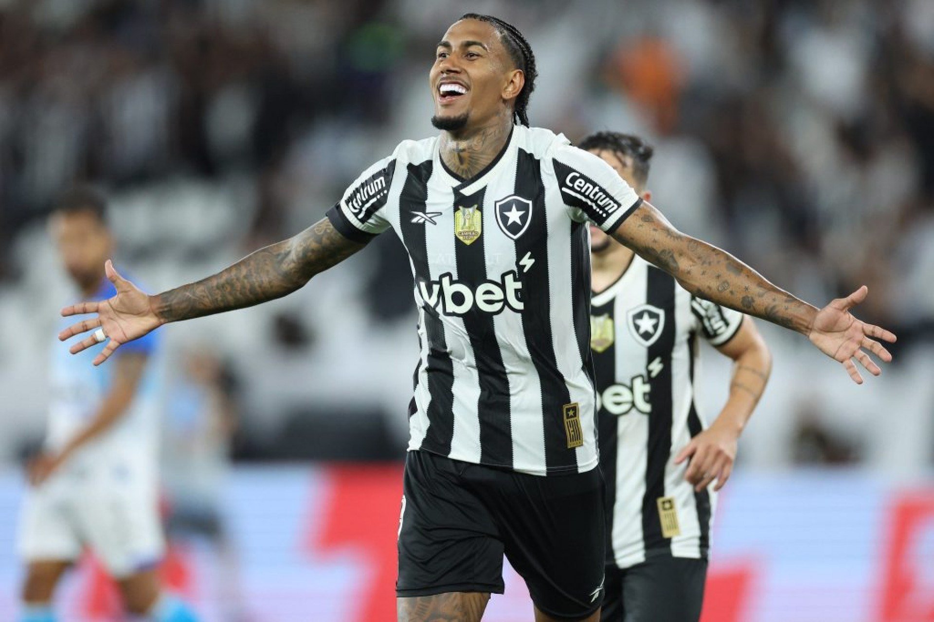 Titular pela primeira vez com mais minutos sob o comando de Renato Paiva, Rwan aproveitou a oportunidade