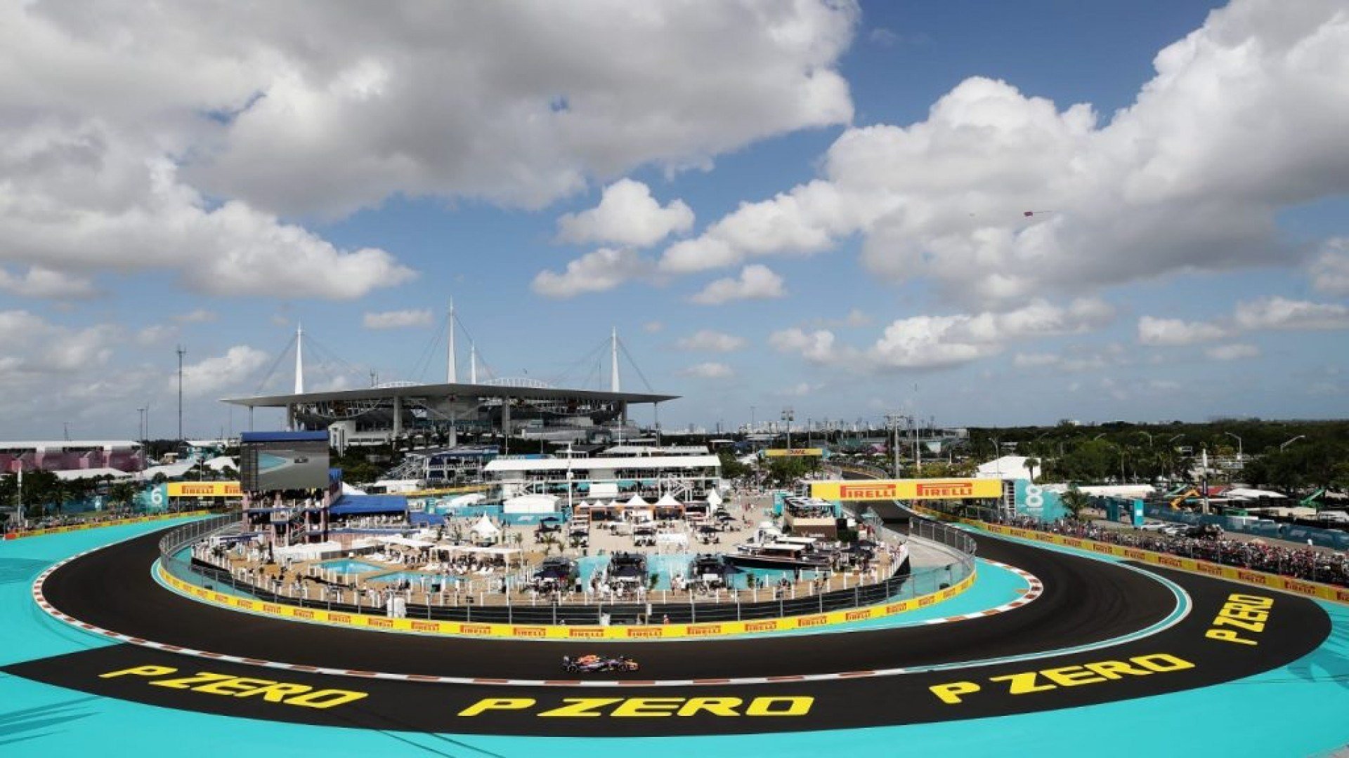 A FIA deve estrear coletes refrigerados no GP de Miami como medida para proteger os pilotos do calor extremo, após os incidentes no GP do Catar de 2023.