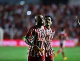Patrick Allan em comemoração de gol pelo Náutico na última rodada da Copa do Nordeste