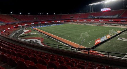 Estádio do MorumBis vazio antes do jogo do São Paulo