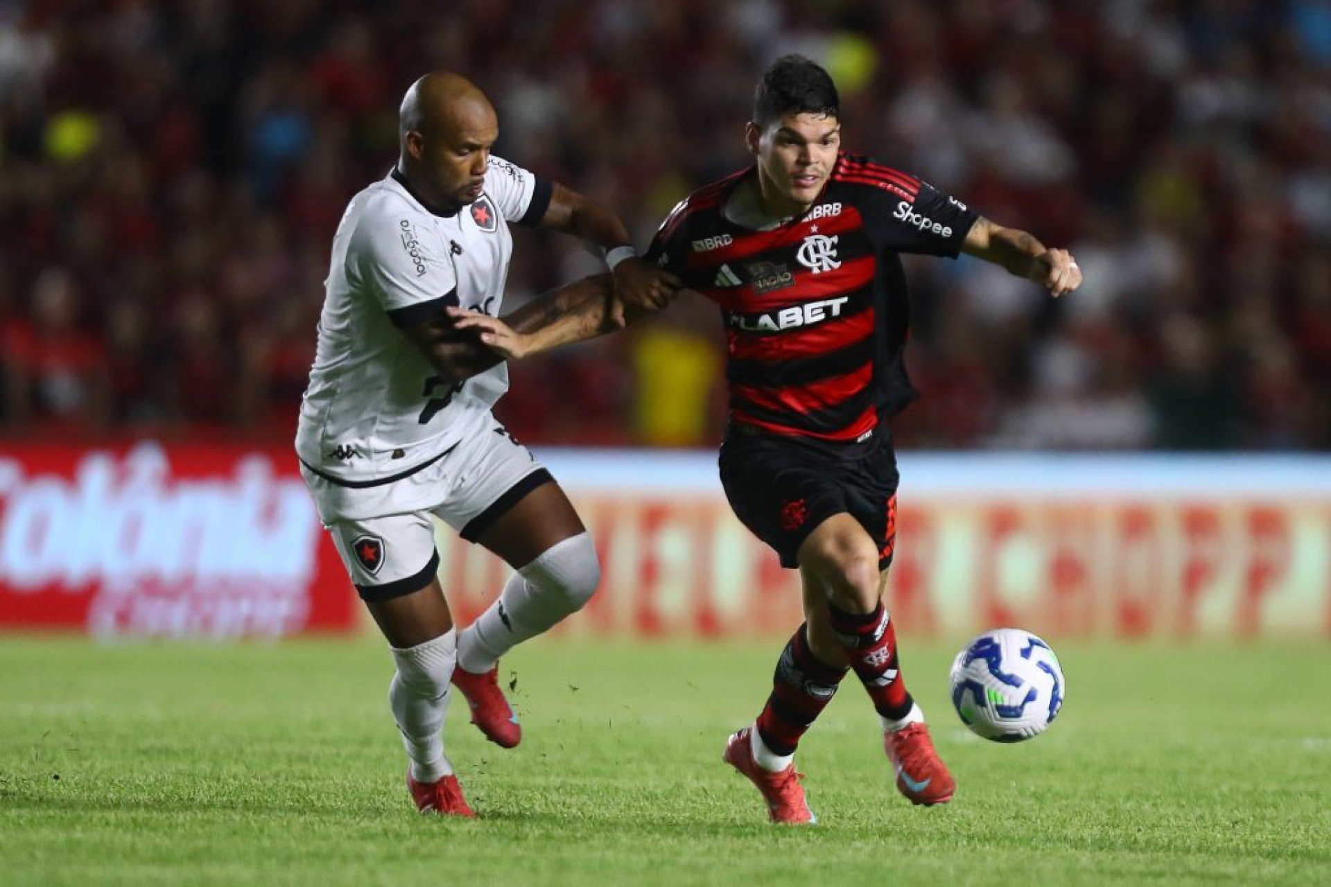 Atuações ENM: Flamengo vence com vitória magra em noite de gols perdidos; veja notas