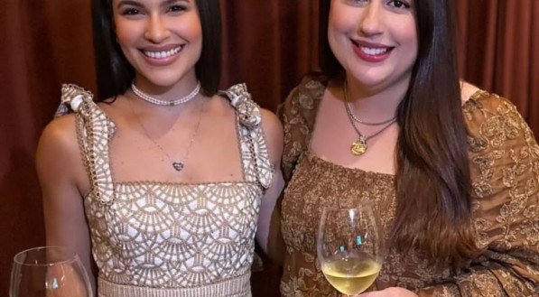 Na comemoração do seu aniversário, Camila Gusmão recebe Evellyn Barbosa