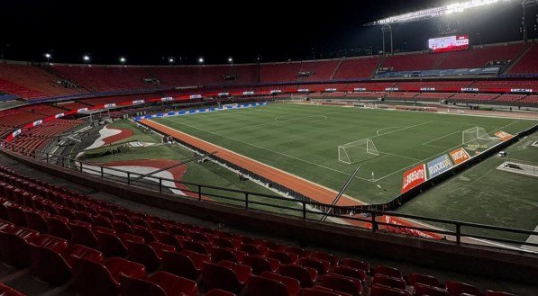 Estádio do MorumBis vazio antes do jogo São Paulo x Fortaleza