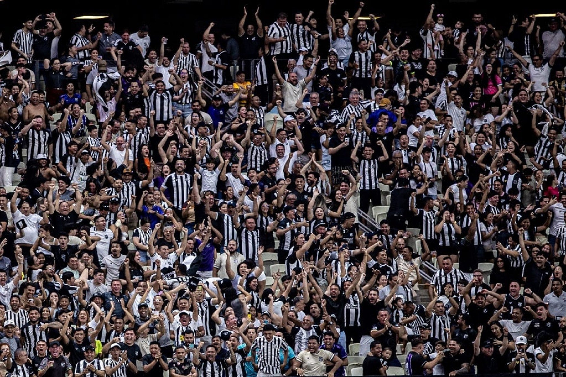 Vozão recebe o Rubro-Negro neste sábado (3), pela 7ª rodada do Brasileirão. A bola rola às 18h30 no Estádio Presidente Vargas.