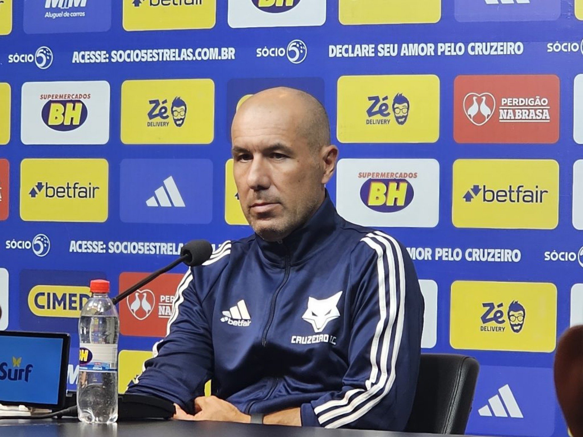 Leonardo Jardim comenta sobre rodagem dos jogadores visando partida contra o Flamengo