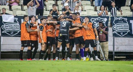 O Vitória visita a Arena Castelão neste sábado (03), às 18:30, pela 7ª rodada do Brasileirão em partida contra o Vozão. Ambos os times entram em campo para buscar três pontos e progredir na atual campanha de 2025.