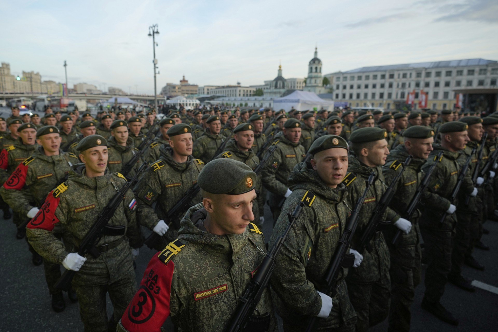 Ucrânia: Zelensky diz estar pronto para cessar-fogo se Rússia aceitar pausa de 30 dias