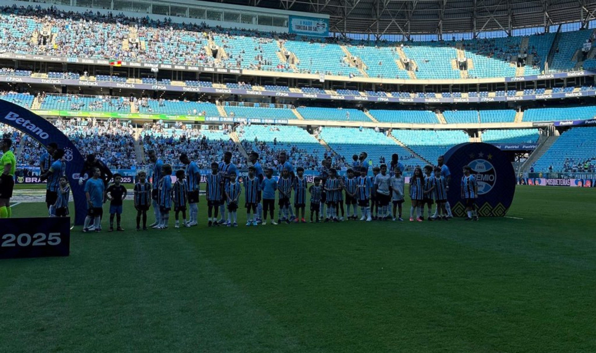 Grêmio vence o Santos no Brasileirão