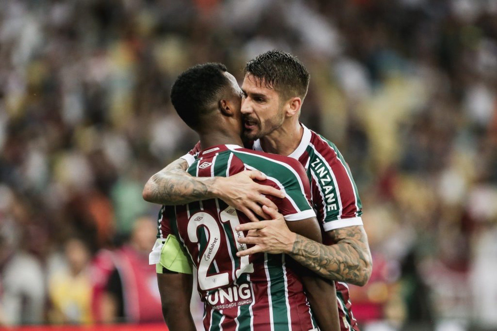 Em um jogo de muitas emoções, o Tricolor vence o Sport de virada