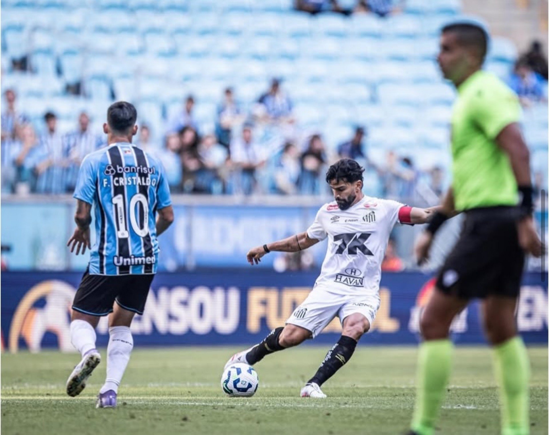 Ganha quem faz mais gol”, diz Rincón após nova derrota do Santos.