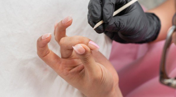Palitação de unhas.
