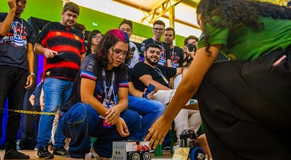 Evento reúne entusiastas da robótica de todos os tipos
