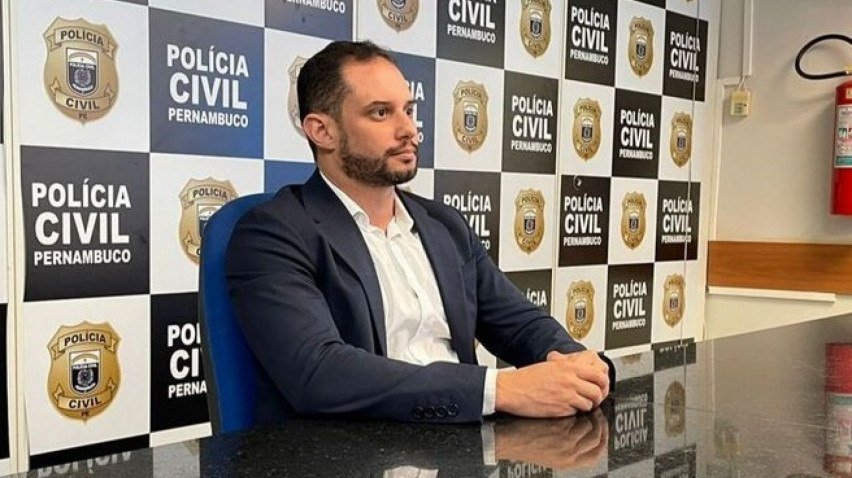 Luiz Alberto Braga estava na ilha tirando férias do delegado titular. Ele é lotado no Depatri, na Zona Oeste do Recife